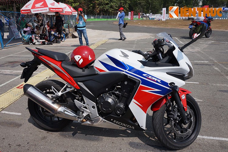 Can canh moto the thao CBR500R cua Honda Viet Nam-Hinh-3